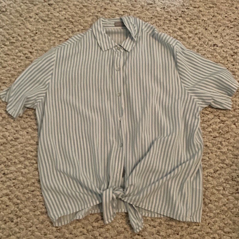 6ixty8ight Striped Crop Top